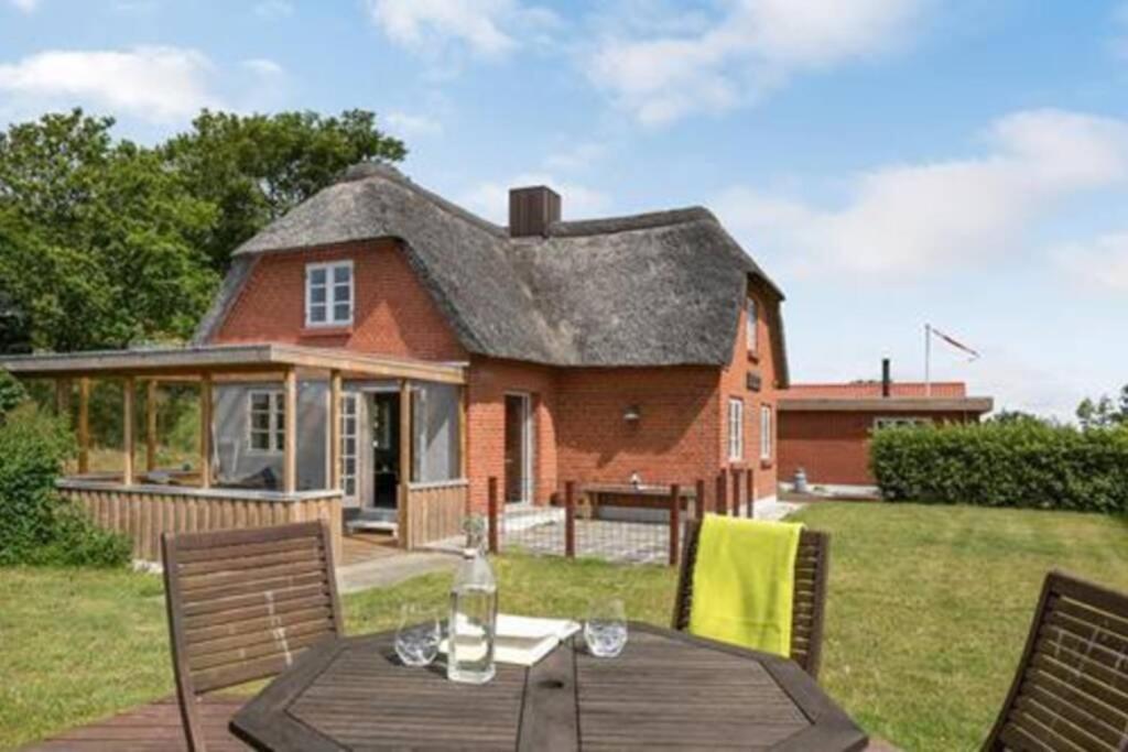 Thatched Holiday Home In Struer, Jutland With A View Kültér fotó